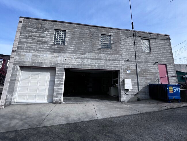 Comercial Industrial/Garaje - Elste & D&T Buildings