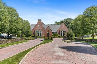 Building Photo - 77 Havemeyer Ln