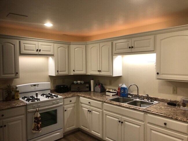 Cocina - 4012 Buckeye Way