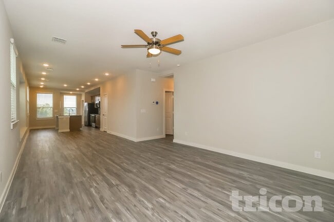 Foto del edificio - 1832 Fleabane Bnd