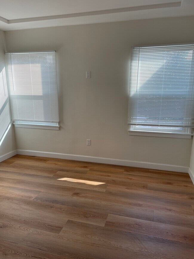 Living Room - 6542 Teesdale Ave
