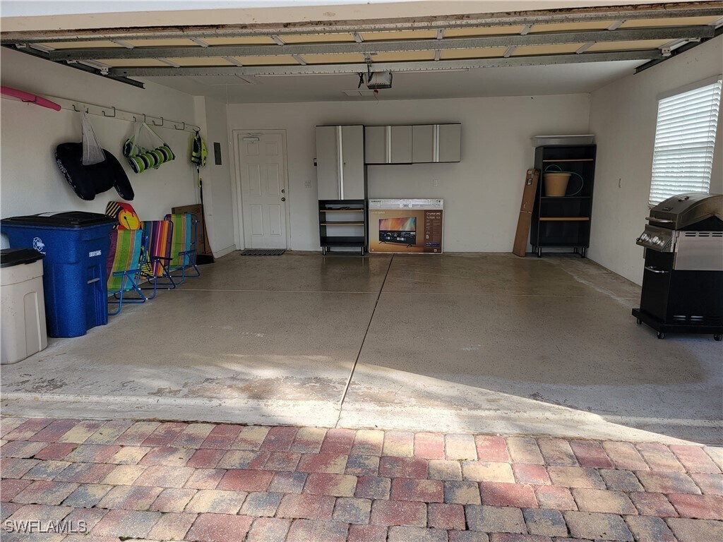 Primary Photo - 28209 Jeneva Way