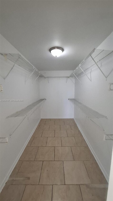 Building Photo - 6950 Miami Gardens Dr