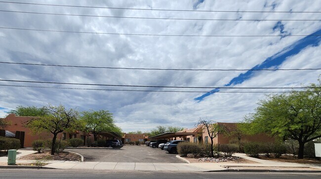 Foto del edificio - 3118 E Blacklidge Dr