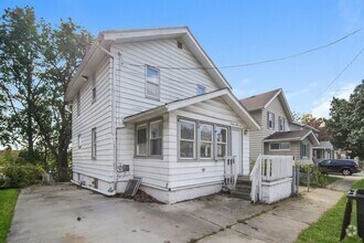 Building Photo - 1432 Sara Ave