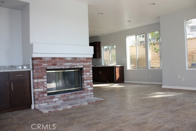 Building Photo - 11 Paloma Dr