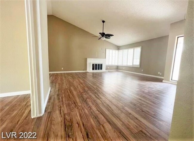 Building Photo - 6672 Peachtree Ln