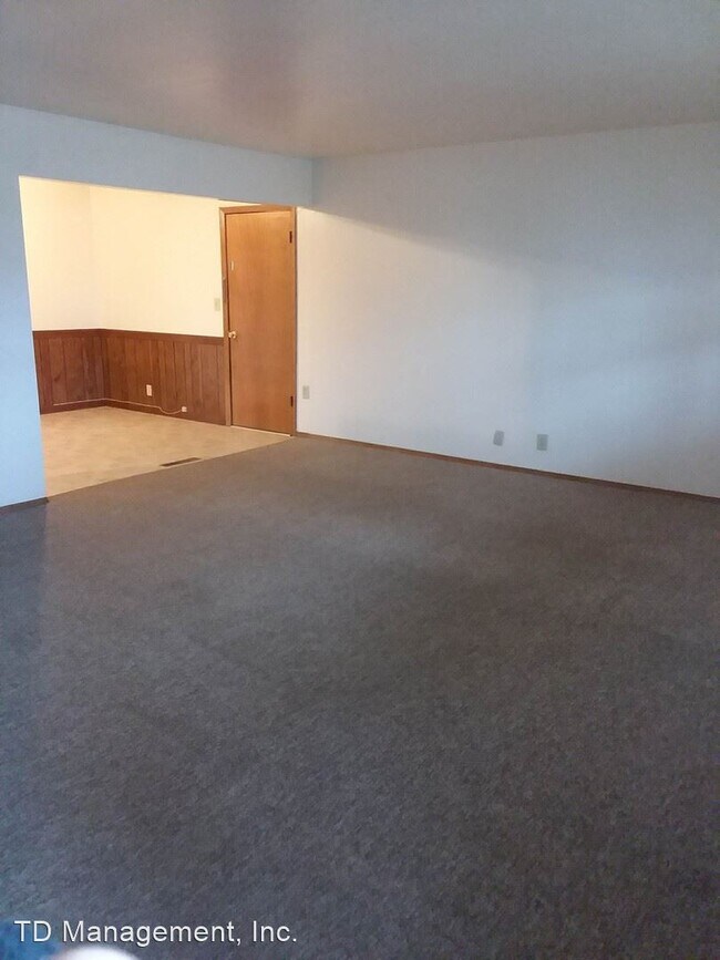 3 br, 1.5 bath House 1953 S Wedgewood House Rental in Springfield