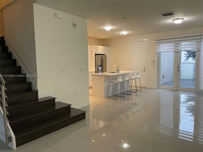 Foto del edificio - 6313 NW 105th Ct