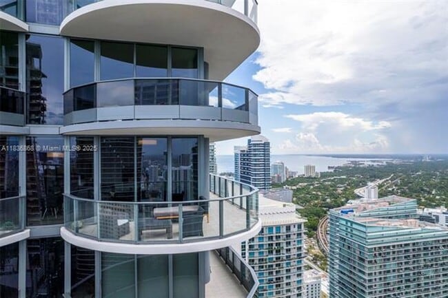 Foto del edificio - 1000 Brickell Plaza