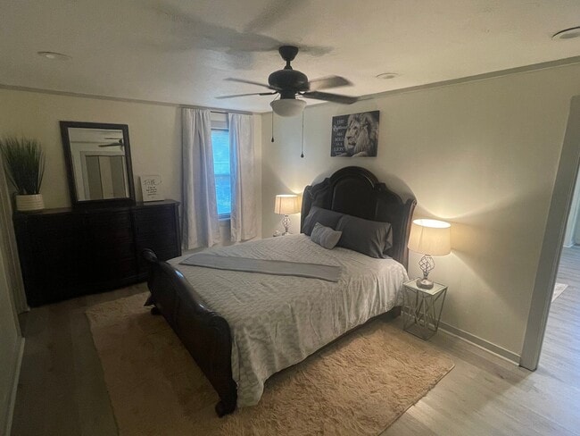 Foto del edificio - 2401 Amelia Ave