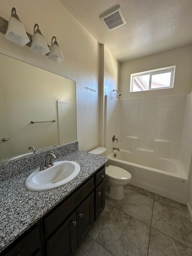 Building Photo - 3208 N Rova Ct