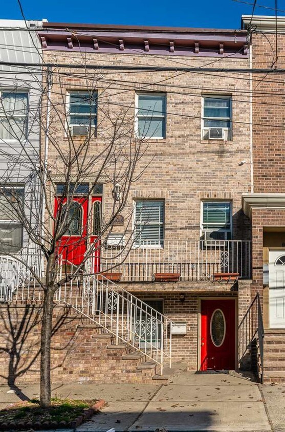 62 Lafayette St, Jersey City, NJ 07304 House Rental in Jersey City
