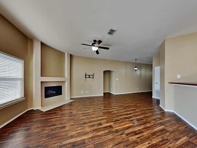 Building Photo - 1404 Bankston Dr