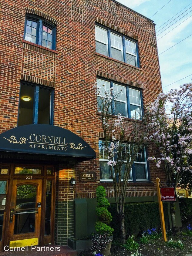 Primary Photo - 531 Malden Ave E