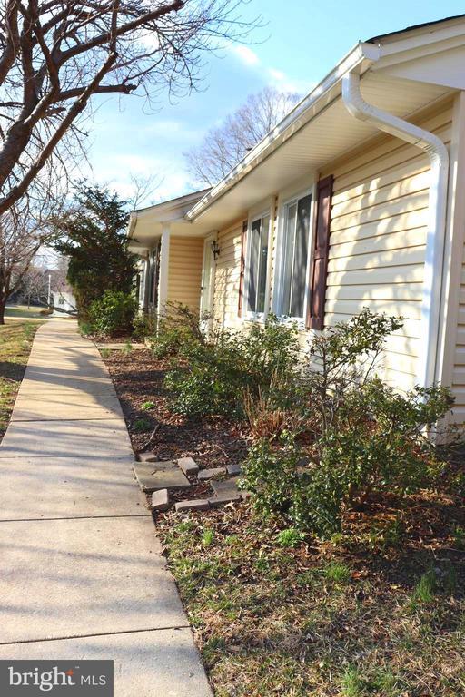 Building Photo - 14652 Kelmscot Dr