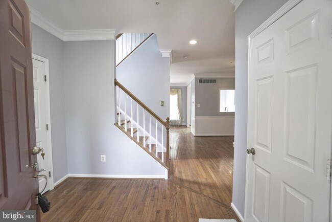 Foto del edificio - 75 Chadwick Cir