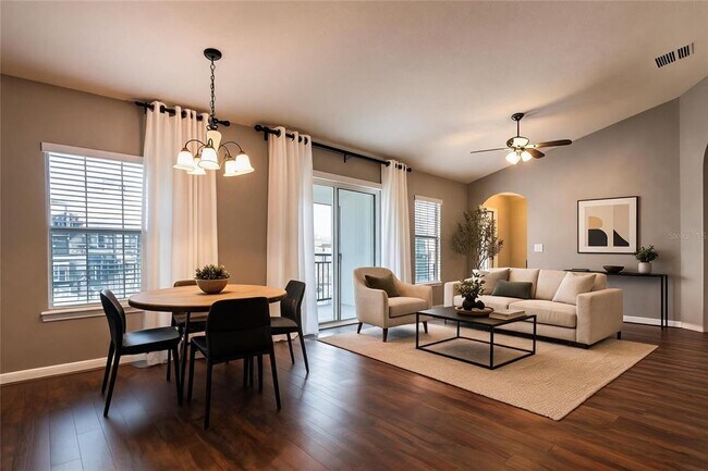 Foto del edificio - 7001 Interbay Blvd