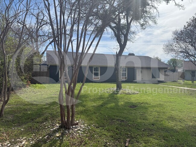 Building Photo - 2517 Canterbury Ct