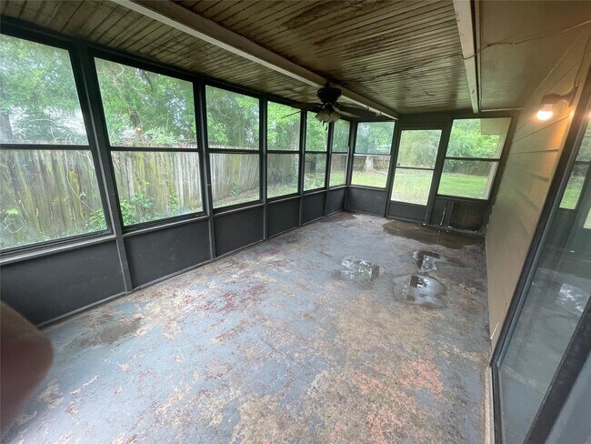 Foto del edificio - 22221 Moss Falls Ln