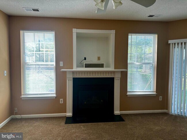 Foto del edificio - 7417 Hindon Cir