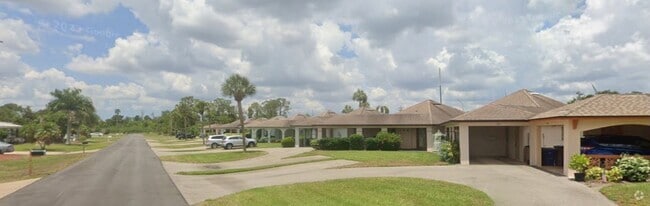 Building Photo - 321 Dania St