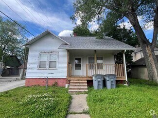 Building Photo - 118 E 8th Ave