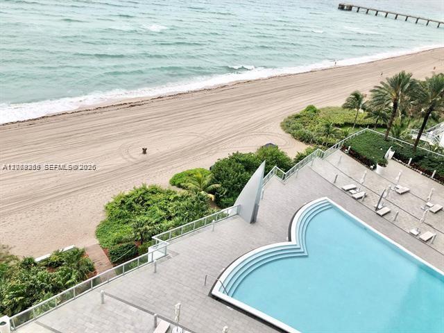 Foto del edificio - 17121 Collins Ave