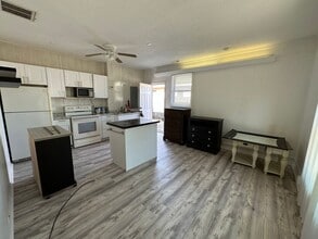 Building Photo - 1009 S Memorial Blvd