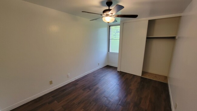 Building Photo - Unique 2 bedroom 1 bath in the Makaha vall...