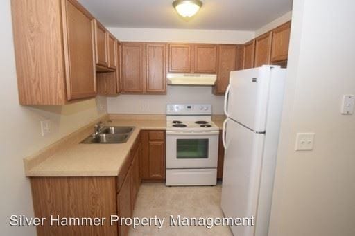 Building Photo - 630 Shelby Pl