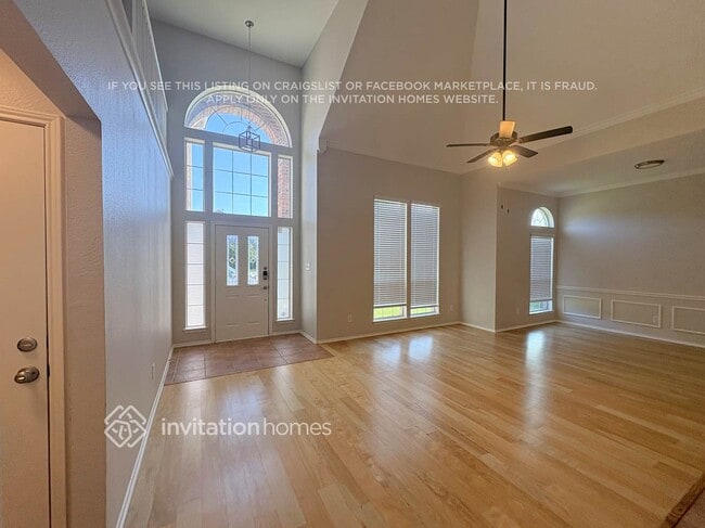 Building Photo - 3002 Wren Ln