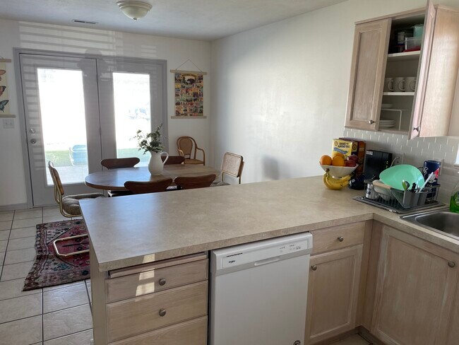 Foto del edificio - 440 Raven Way