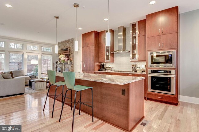 Foto del edificio - 5206 Willet Bridge Ct