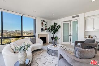 Foto del edificio - 10350 Wilshire Blvd