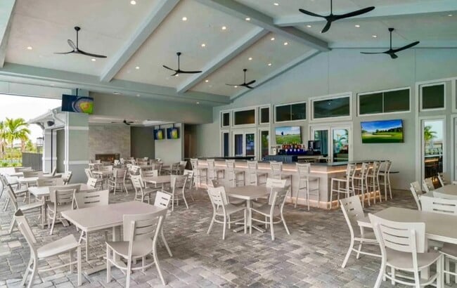 Building Photo - 15519 Sunny Day Dr