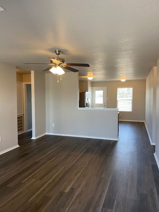 Building Photo - Now Pre-Leasing: Stylish 3 Bed, 2 Bath Home in Jonesboro – Comfort, Space & Convenience Await!