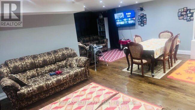 Building Photo - 36 Murray Ave