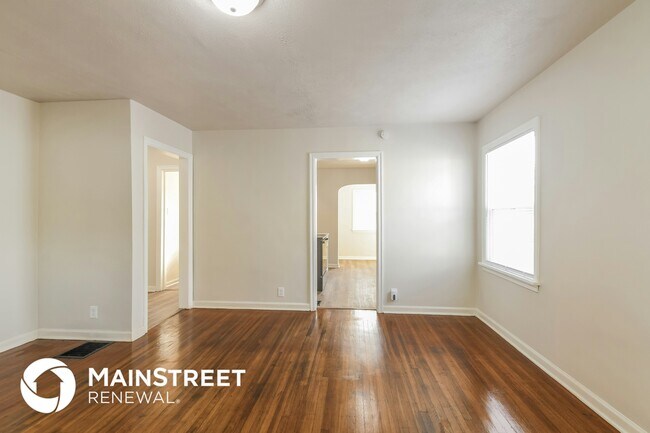 Foto del edificio - 1934 N Bosart Ave