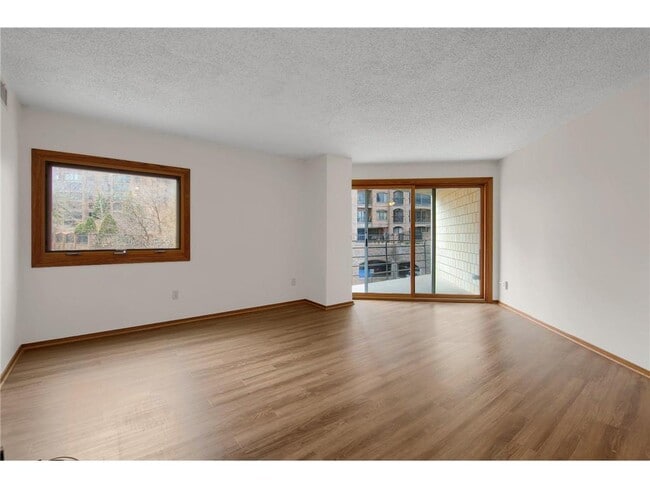 Building Photo - 1225 La Salle Ave