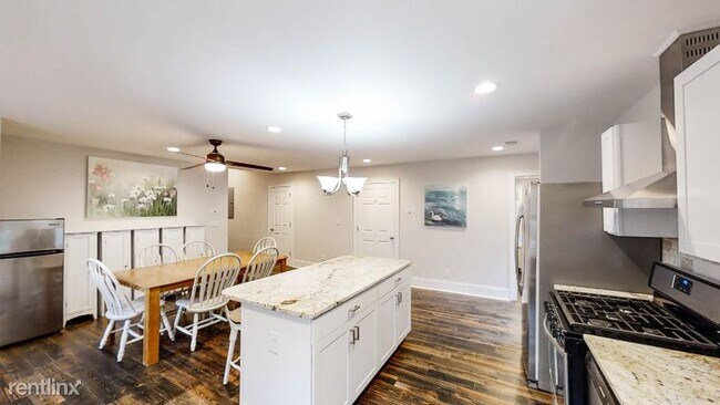Building Photo - 1 br, 1 bath House - Moreland Ave