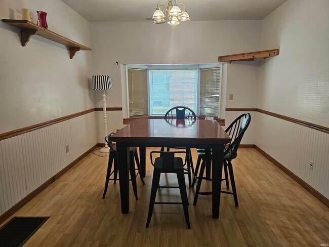 Foto del edificio - 405 E 15th St