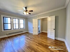 Building Photo - 4737 N Hermitage Ave