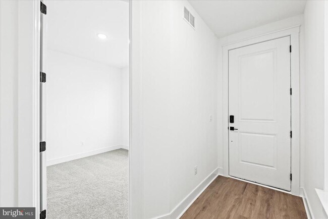 Foto del edificio - 9407 Pacific Elm St