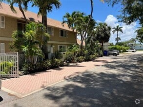 Building Photo - 701 S Ocean Blvd