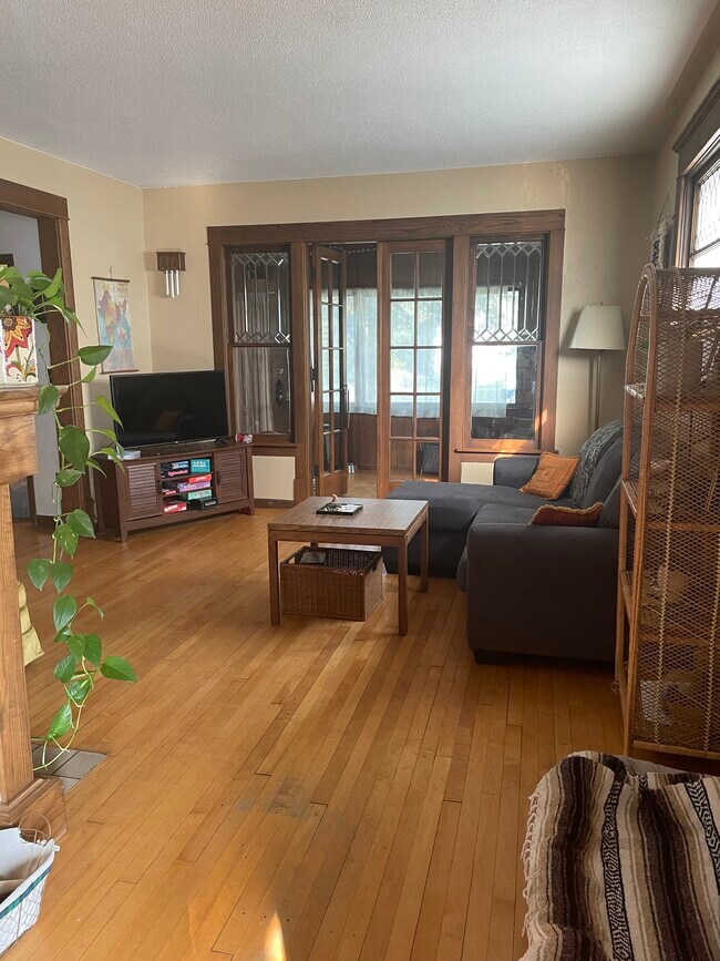 living room from bedroom - 916 Broadway N