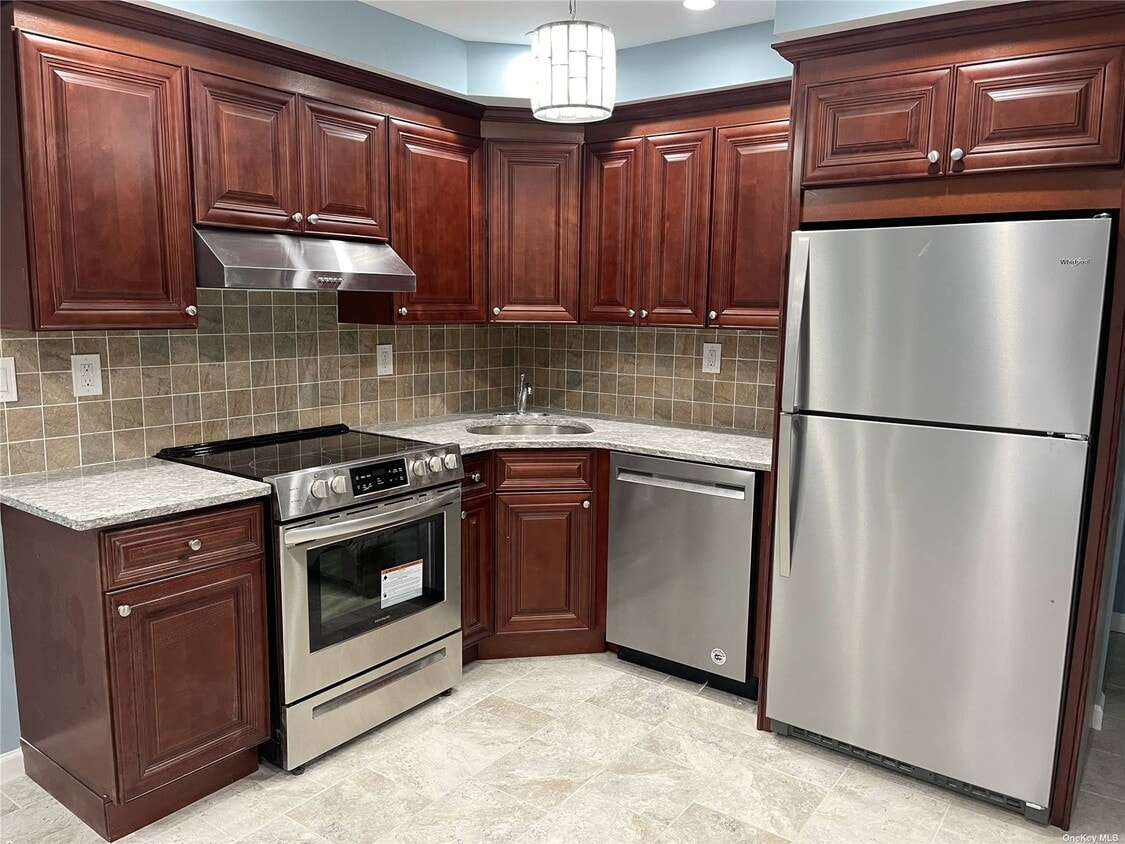 206161 36th St, Astoria, NY 11106 Apartment for Rent in Astoria, NY