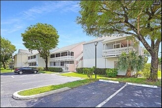 Building Photo - 10521 Mahogany Key Cir