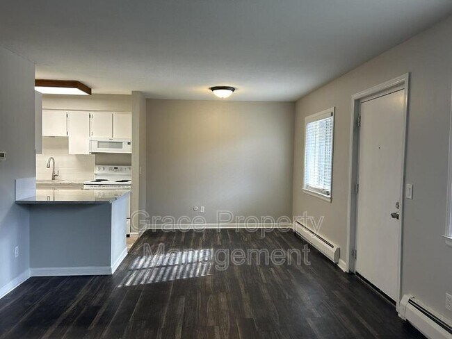 Foto del edificio - 5770 E Warren Ave