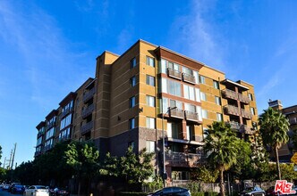 Building Photo - 629 Traction Ave